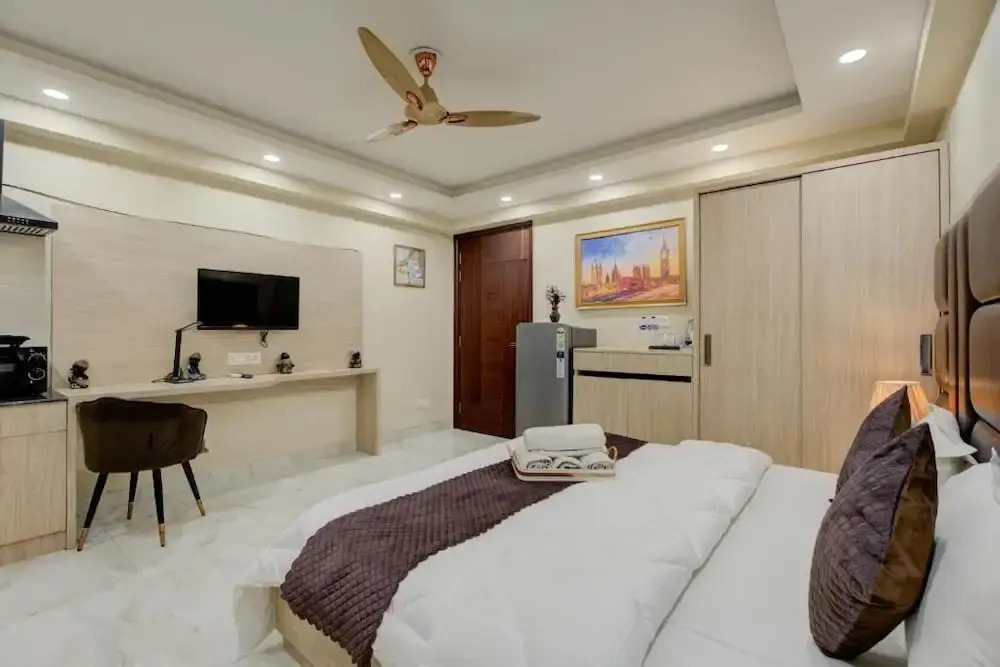 The Paras Studio Serviced Apartments