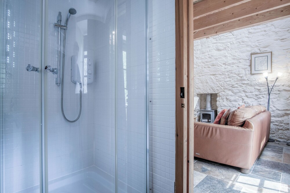 The Apple Store - 1 Bedroom Cottage - St Ishmael's