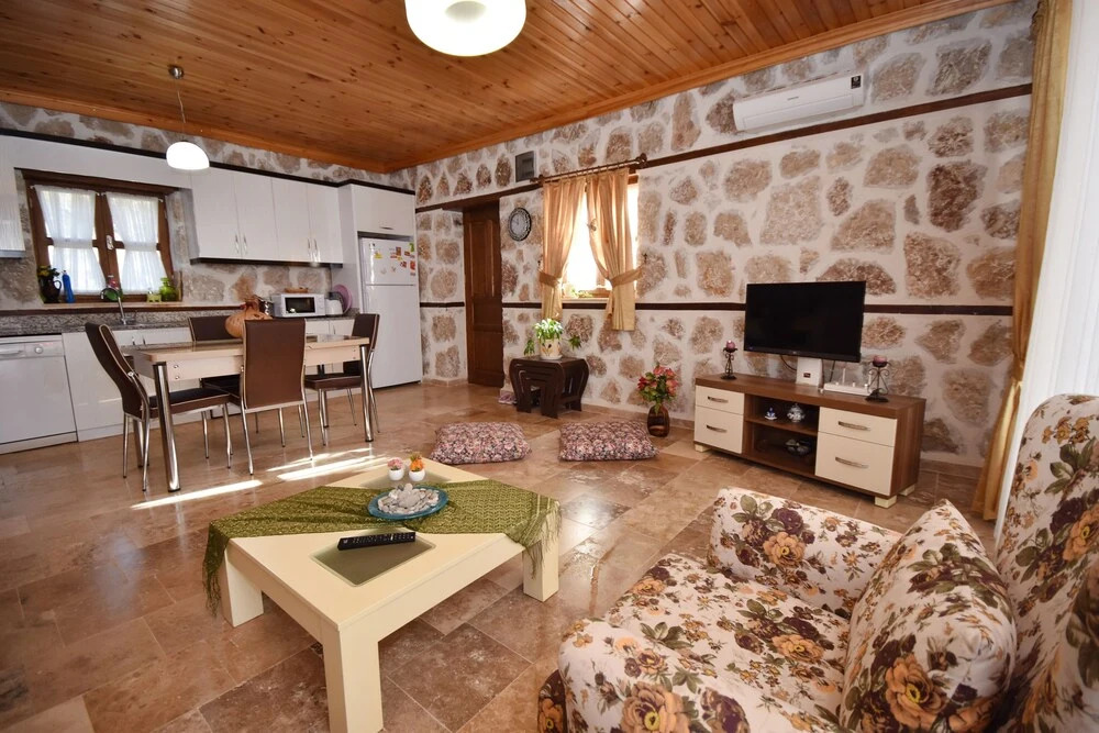 Villa Reyyan by Helaltatilvillari