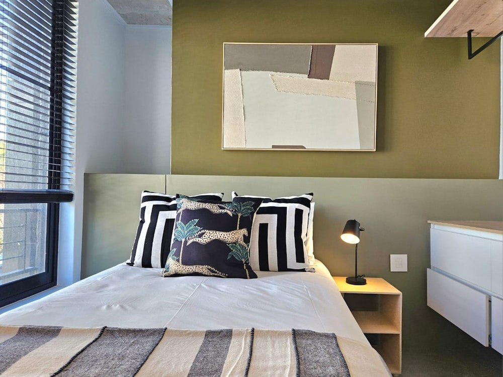 FOUR on O - Fluent Serviced Apartments