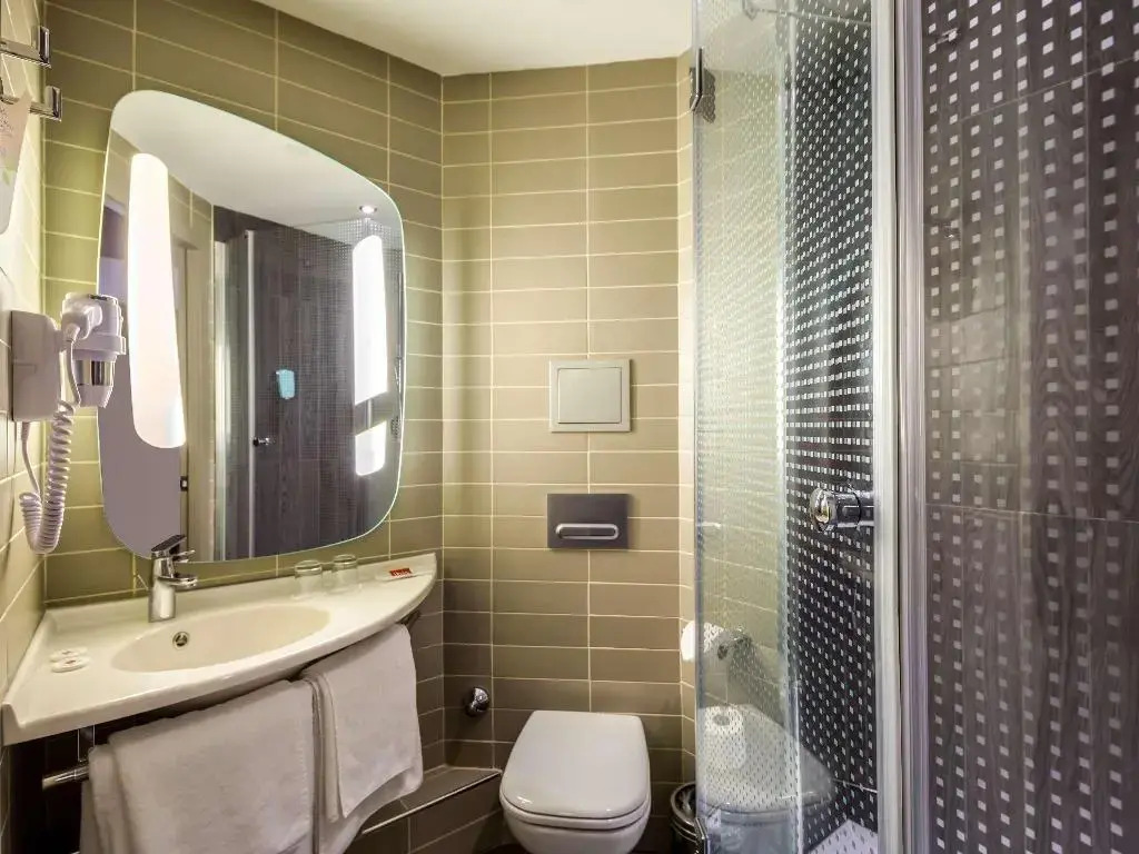 Ibis Istanbul West