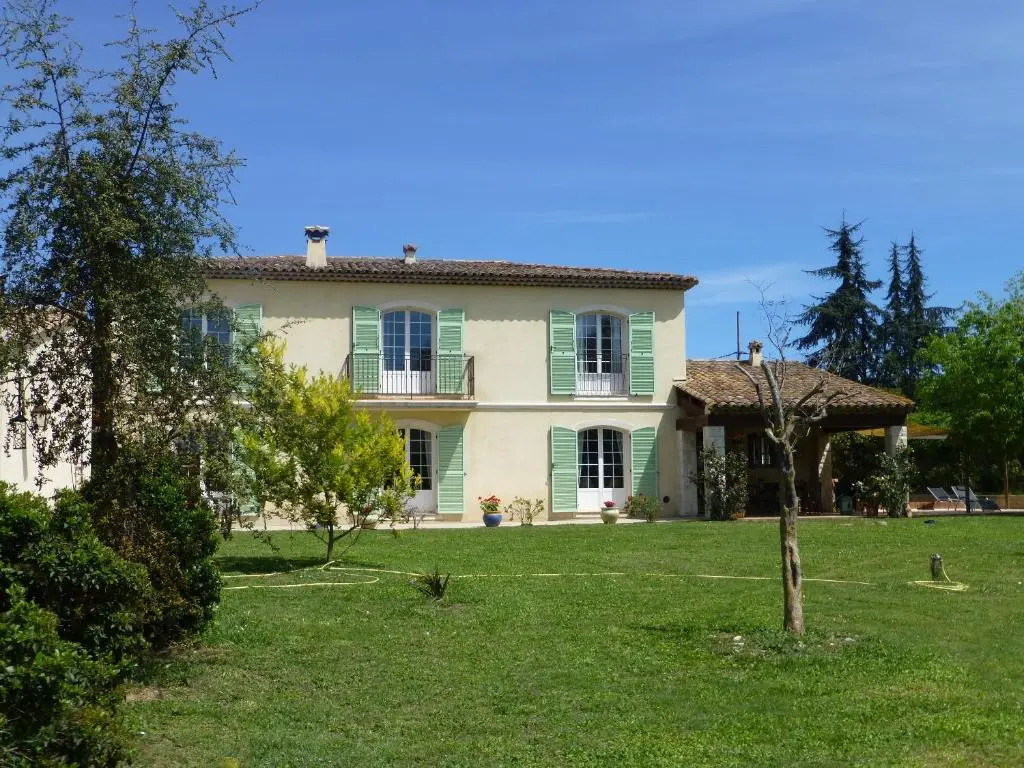Chambre dhôtes "La Bastide des Eucalyptus"
