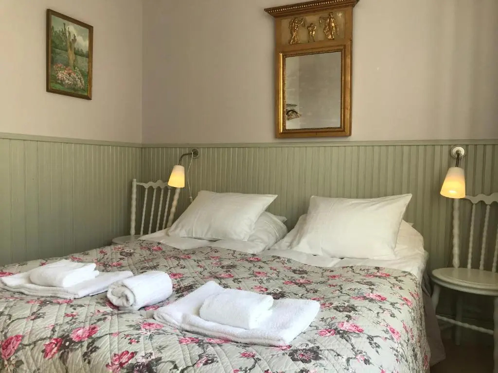 Mellby 11 Bed & Breakfast