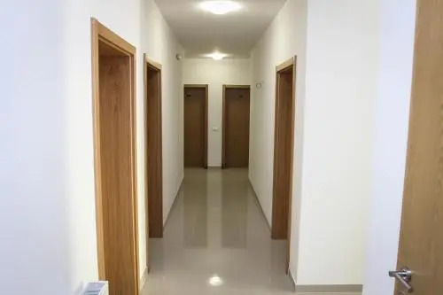 Motel Medium