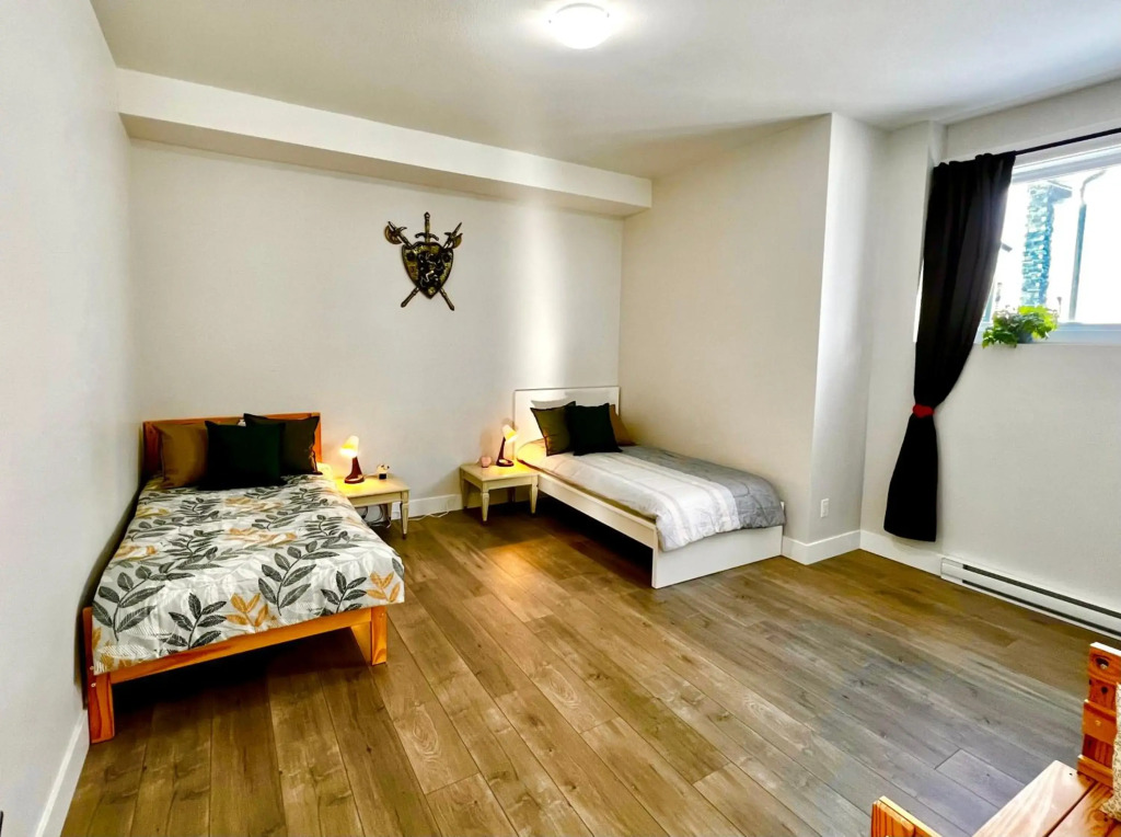 Kelowna new lake view 2bedroom suite close BIG WHITE