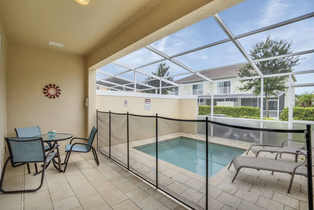 1445RETREAT , Clermont , US