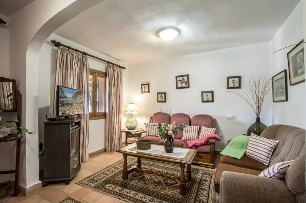 Villa - 4 Bedrooms with Pool and WiFi - 103166