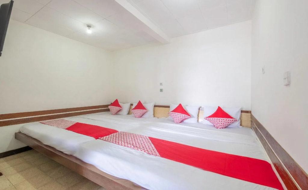 OYO 1869 Hotel Buah Sinuan