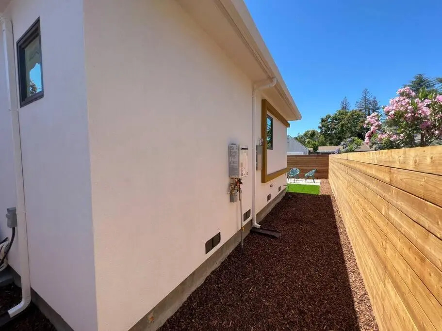 Sunny Guesthouse near Stanford w/Private Patio