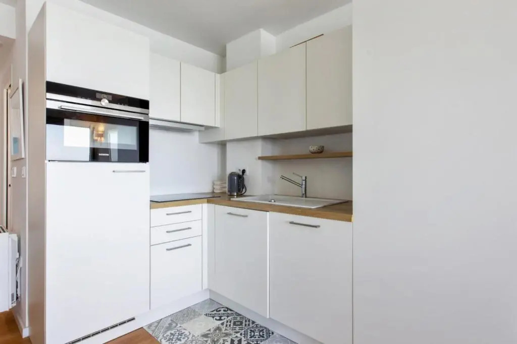 Bright T2 with balcony and sea view in Biarritz