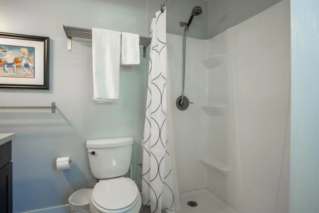 Guesthouse on Main in Brevard