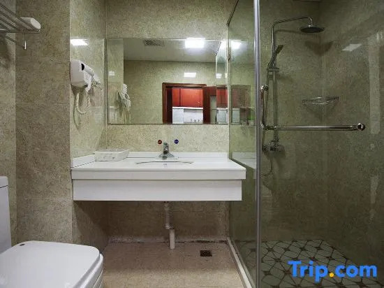 Yifeng Business Motel