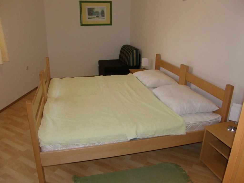 Pintar - One Bedroom