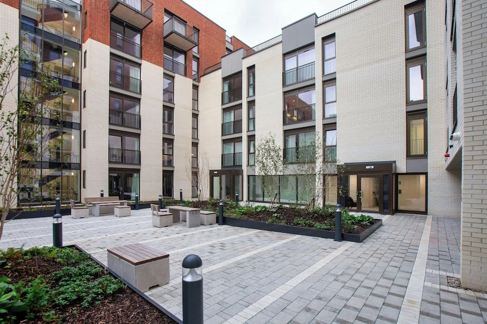 Verdant in Bristol With 1 Bedrooms and 1 Bathrooms