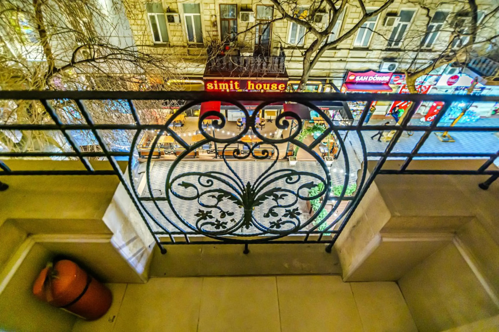 NIzami Street 4 Room DeLuxe. New Building!