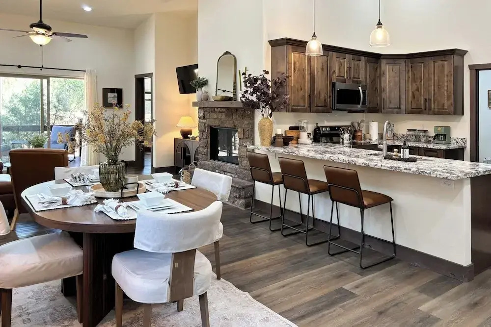 < 3 Mi to Fool Hollow Lake: Show Low Townhome