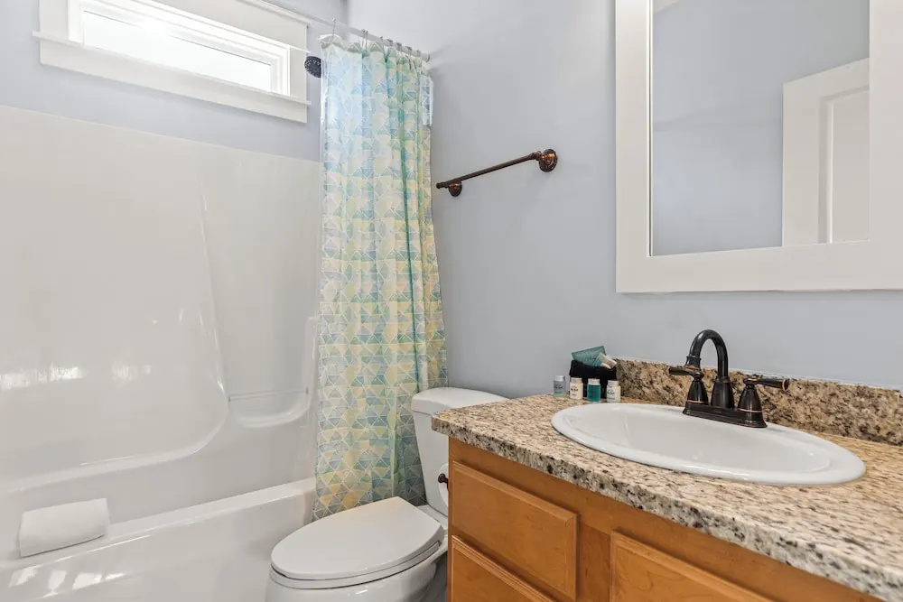 Sea Breeze - Dog Friendly 3BR 2BA Beach House, Beach Access