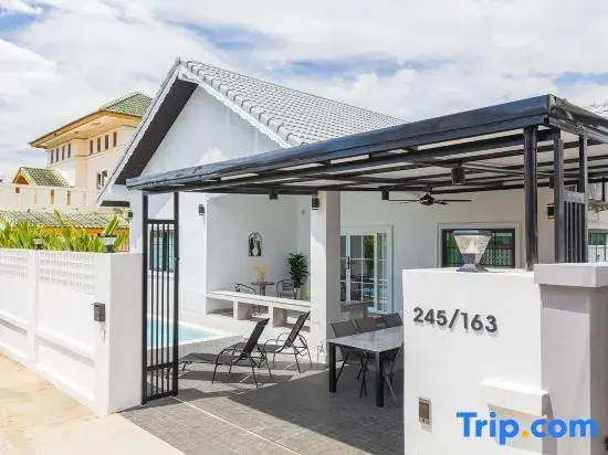 Villa Joanna, minutes from the Beach and City