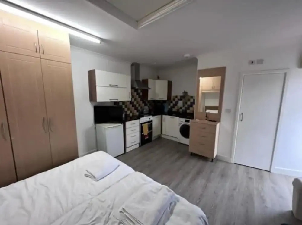Inviting 1-bed Apartment in Ilford