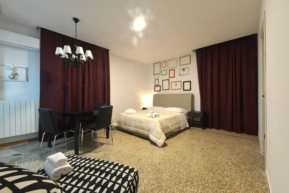 Napoli Central City