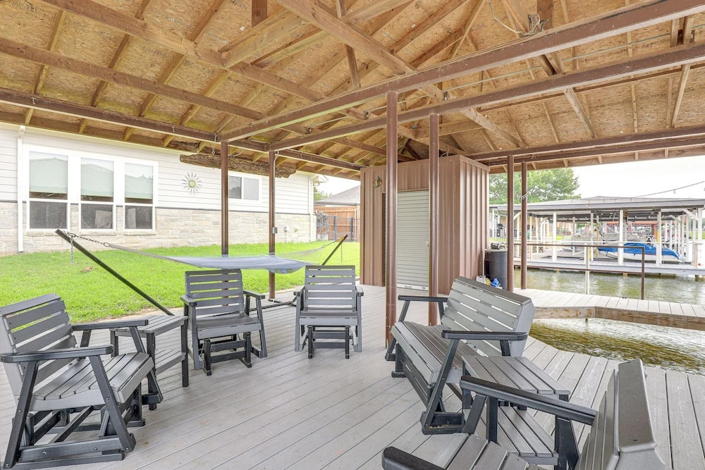 Gorgeous Granbury Lake House with Hot Tub and Dock!