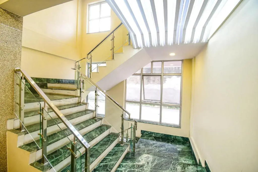 FabHotel Stay Inn International - Nr Sealdah Station