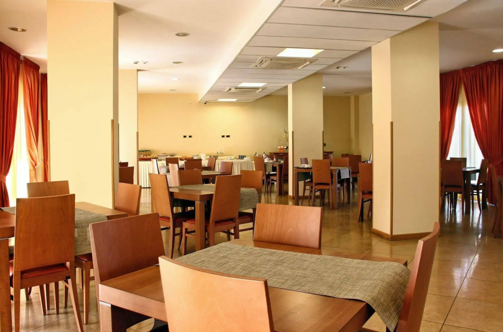 City Hotel