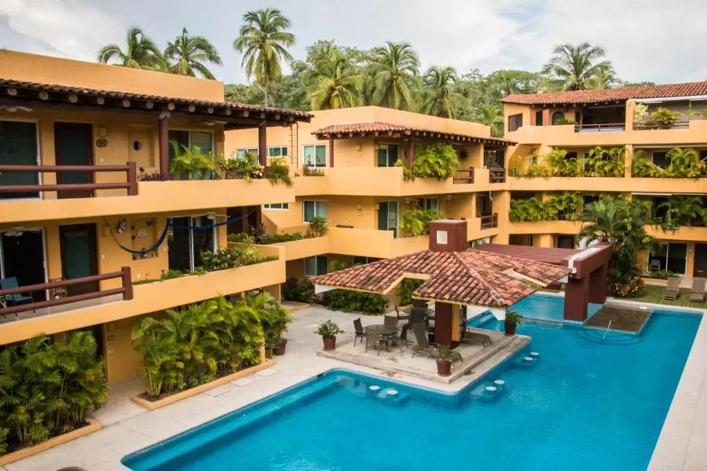 Residencial Los Mangos - Departamento 205