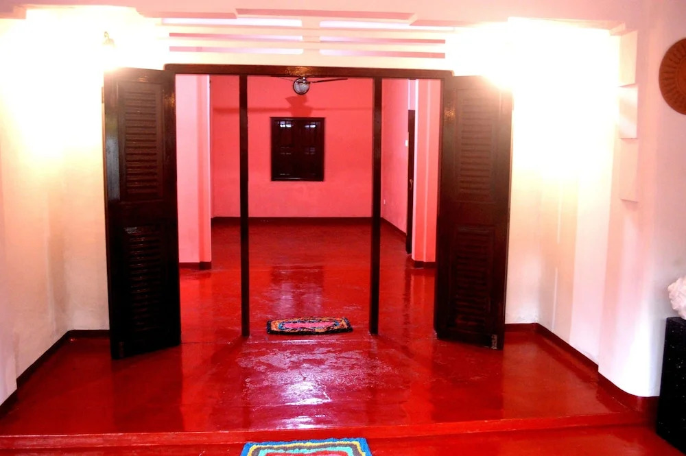 Muthu Villa