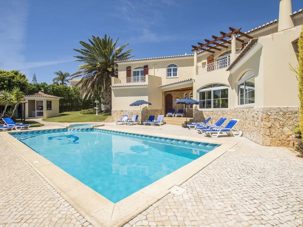 Villa Atlas (AL) in Lagos