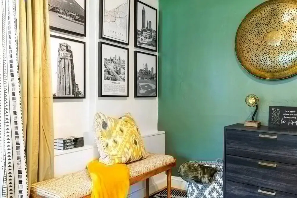 MC Loft at the Pillars-2bd 1bath University Cir