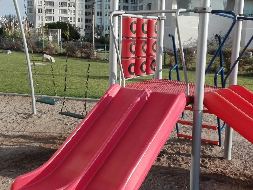 CONDOMINIO GRAN MARINA 2D 2B piscina 5p 604