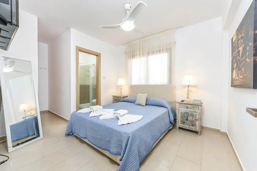 Nissi Apartment 101
