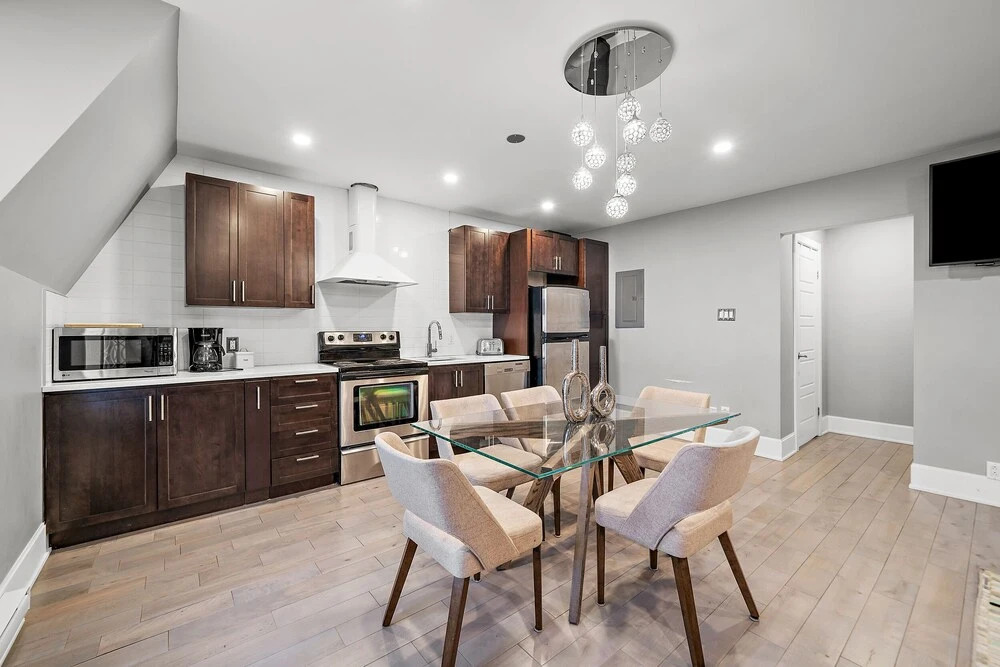 2055 Bishop