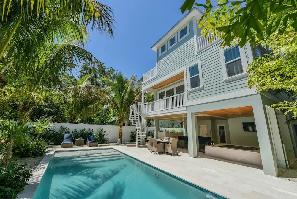 Reef Romance Apartment 4