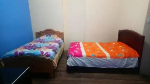 Old House backpackers B & B