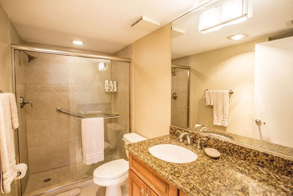 Gulf And Bay Club- F208 Updated And Great Views! 2 Bedroom Condo