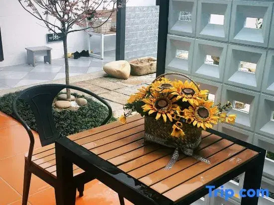 Weizhou Island Yueyue Yard Homestay