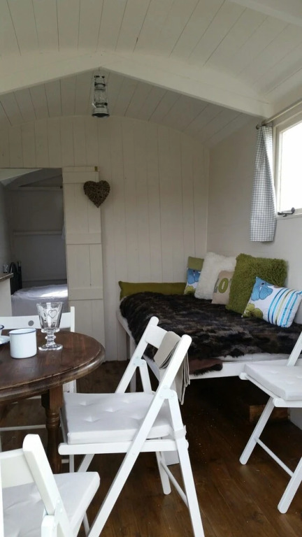 Pidley Bottom Cottages and Shepherd's Huts