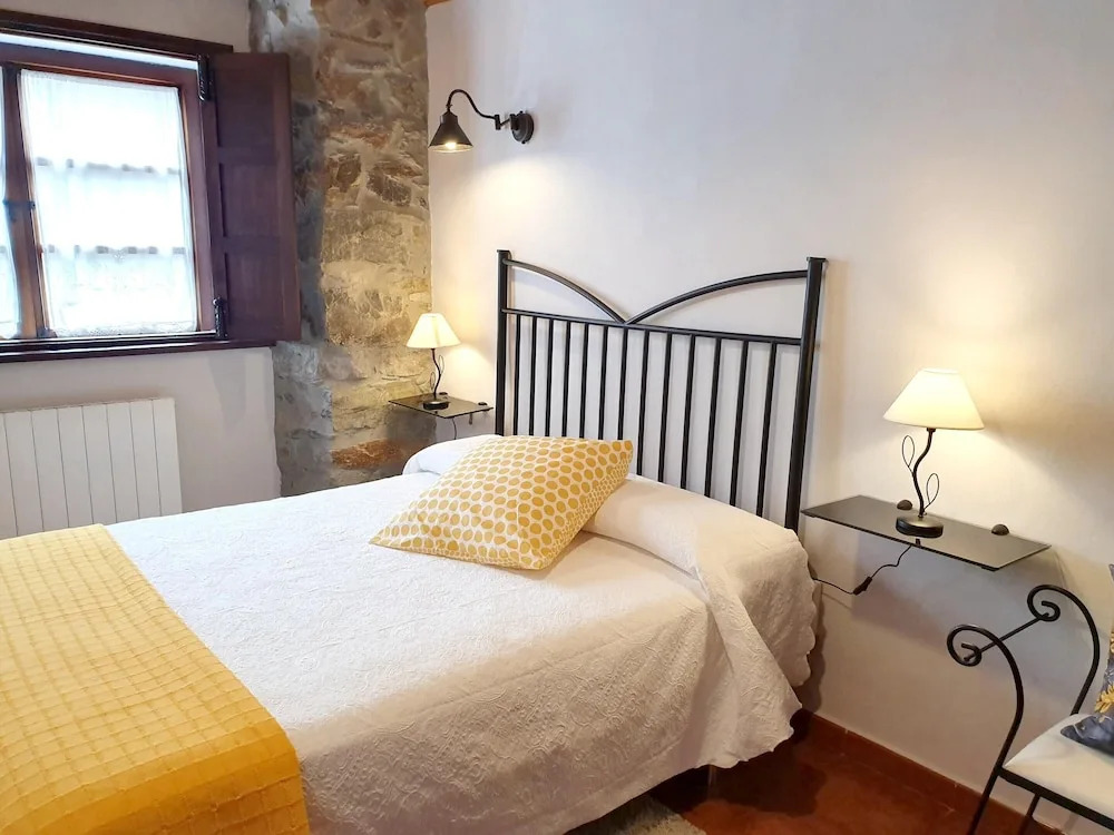 House With 4 Bedrooms in Cudillero, With Wifi Near the Beach