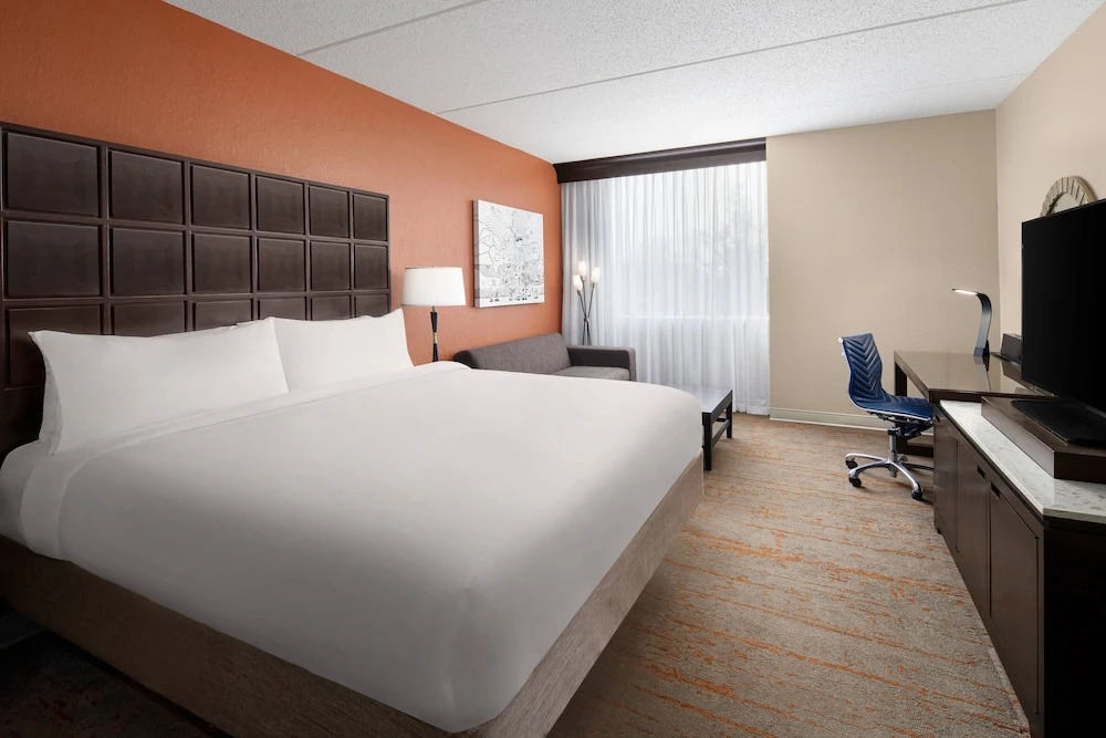 Renaissance Indianapolis North Hotel