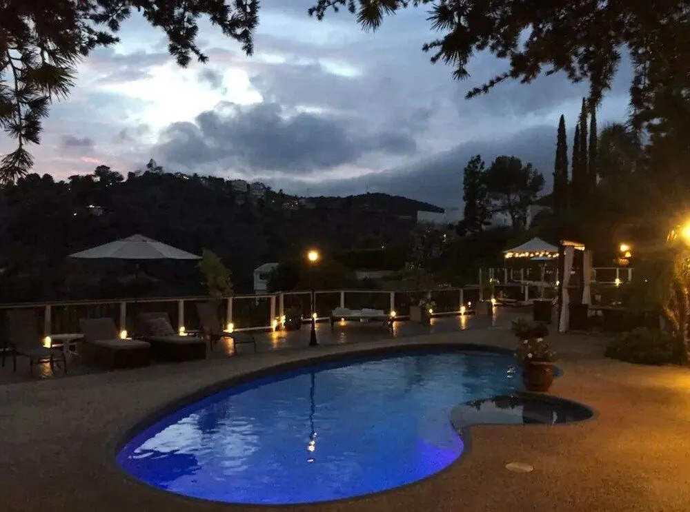 Villa Ezra