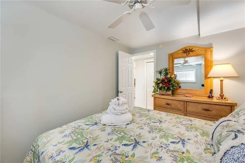 Seahorse 3, 3 Bedrooms, Sleeps 8, Pet Friendly, Heated Pool
