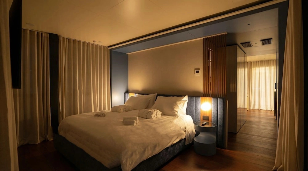 Marina Suite