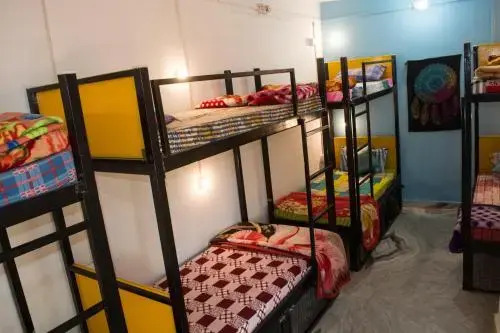 12 Monks Backpackers Community