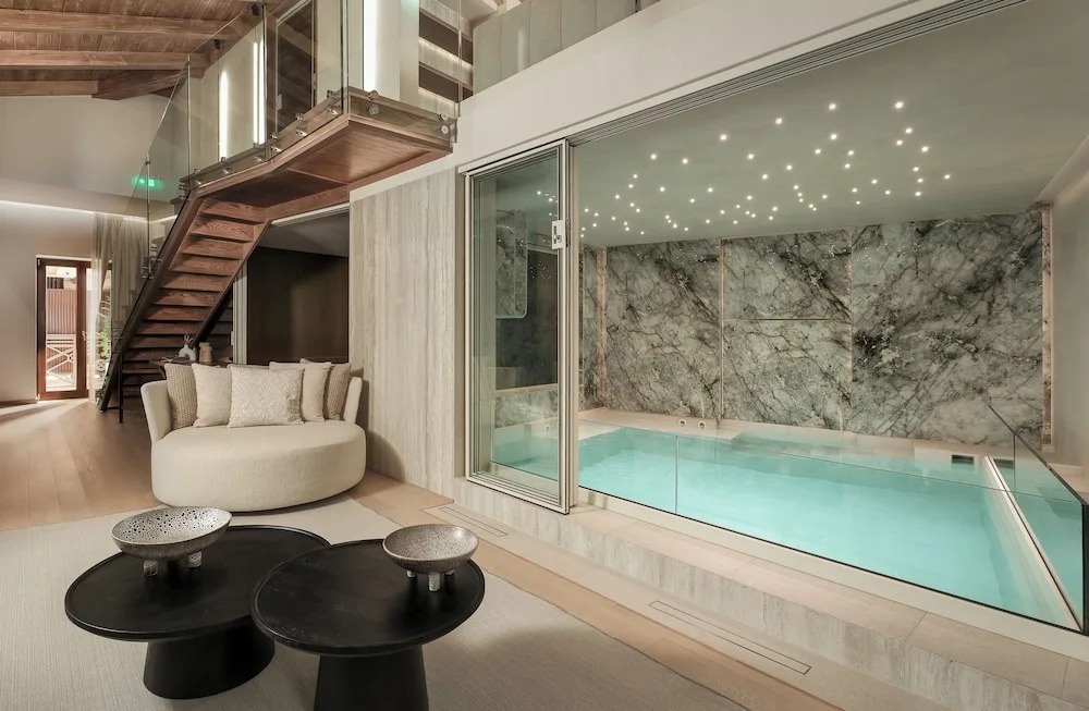 Ceci Suites