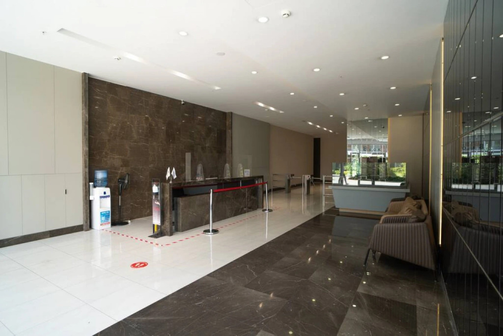 Fancy 2+1 Apt (2 bathrooms) - Core living