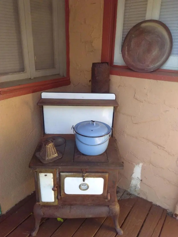 Historic Sheps Miners Inn near Kingman, AZ