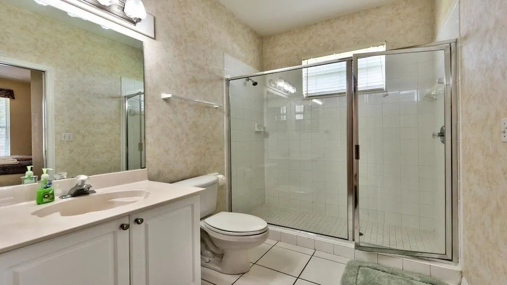 Solterra Vacation Rental: Luxury 3-BR Condo with Lake & Golf Views. Access to Luxury Pool, Hot Tub, and Golf Courses at Lely Resort. Close to Naples Beaches, 5th Avenue S, and Marco Island