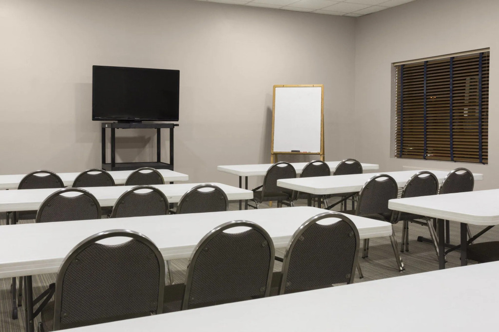 Radiant Inn and Suites